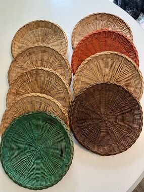 9 Retro Vintage Paper Plate Holders Green, Brown, Tan, Orange